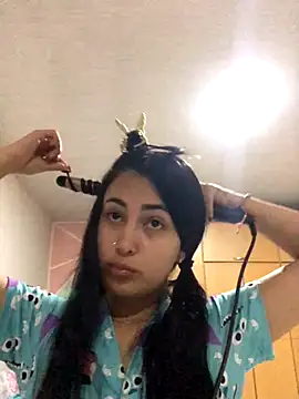 Snapshot of MAVI_EC chatting on 4, 11, 2025 MAVI EC online show from 4, 11, 2025