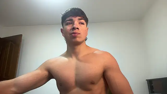 Snapshot of JUSTIN_JHONS chatting on 12, 11, 2025 JUSTIN JHONS online show from 12, 11, 2025