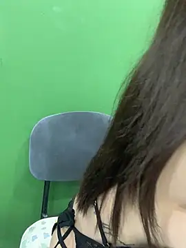 Snapshot of JuNi-Li chatting on 8, 8, 2026 JuNi-Li online show from 8, 8, 2026