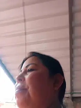 Snapshot of mother2-divorced chatting on 21, 5, 2026 mother2-divorced online show from 21, 5, 2026