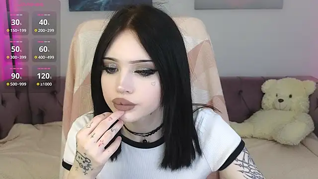 Snapshot of Emma_Kirks chatting on 27, 11, 2025 Emma Kirks online show from 27, 11, 2025