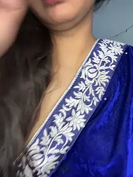 Snapshot of Cute_Marina chatting on 3, 12, 2025 Cute Marina online show from 3, 12, 2025