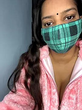 Snapshot of Cute_Marina chatting on 16, 12, 2025 Cute Marina online show from 16, 12, 2025