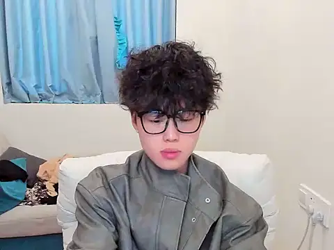 L1kuto online show from 8, 11, 2025