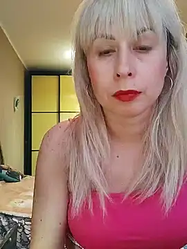 Snapshot of SelinaLovqx chatting on 1, 11, 2025 SelinaLovqx online show from 1, 11, 2025