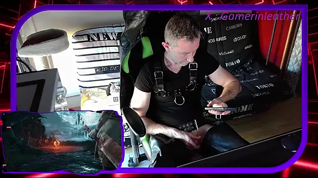 Snapshot of Gamerinleather chatting on 11, 11, 2025 Gamerinleather online show from 11, 11, 2025