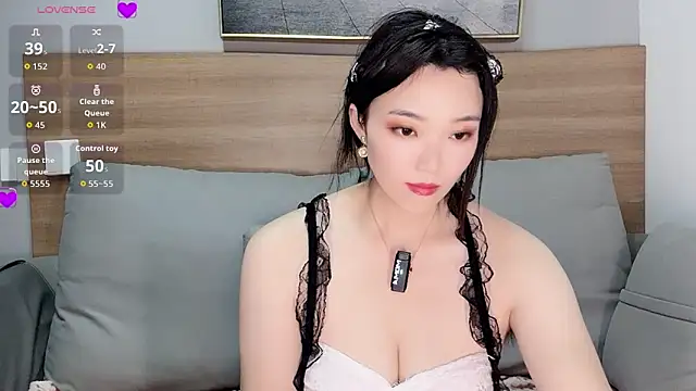 Snapshot of upoo7lt chatting on 14, 11, 2025 upoo7lt online show from 14, 11, 2025