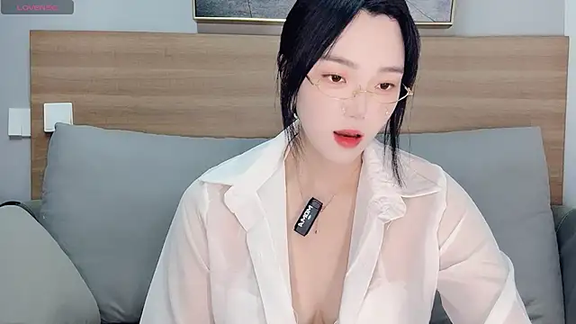 Snapshot of upoo7lt chatting on 29, 11, 2025 upoo7lt online show from 29, 11, 2025