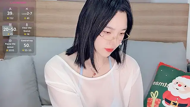 Snapshot of upoo7lt chatting on 7, 1, 2026 upoo7lt online show from 7, 1, 2026