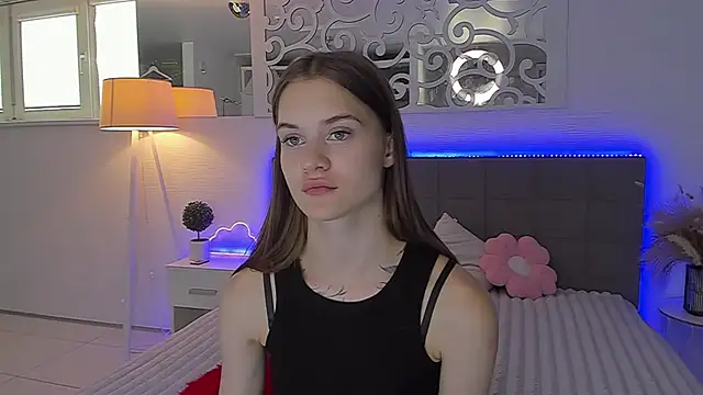 LuisaClover online show from 25, 7, 2026