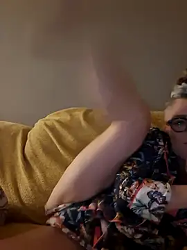 Raven Fantastic online show from 27, 10, 2025