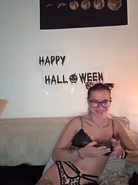 AlyssaSchwarz online show from 31, 10, 2025