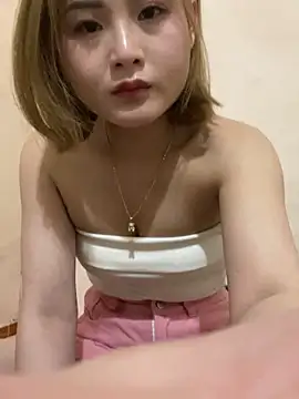 Snapshot of Emma_sexy98 chatting on 27, 10, 2025 Emma sexy98 online show from 27, 10, 2025