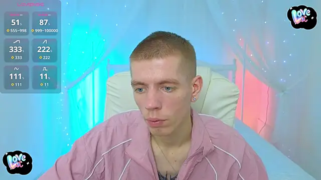 Snapshot of Cristian__Dior chatting on 25, 10, 2025 Cristian Dior online show from 25, 10, 2025