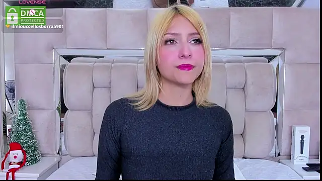 Snapshot of daniiela_beteche777 chatting on 29, 11, 2025 daniiela beteche777 online show from 29, 11, 2025