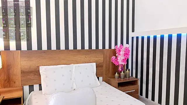 Snapshot of sussiestrawberry chatting on 25, 10, 2025 sussiestrawberry online show from 25, 10, 2025