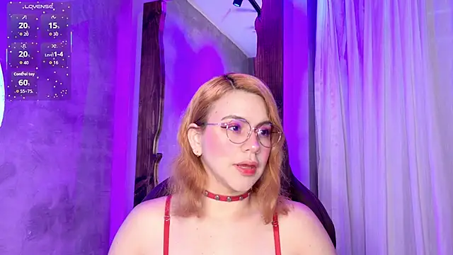 Snapshot of sussiestrawberry chatting on 13, 11, 2025 sussiestrawberry online show from 13, 11, 2025