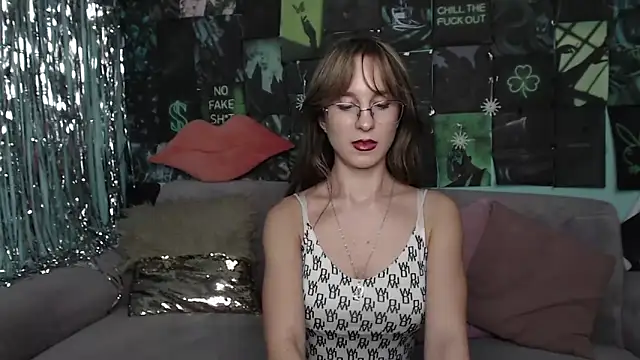 AlishaKellyi online show from 18, 12, 2025