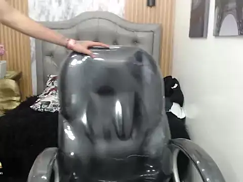 Snapshot of paul_ponce chatting on 9, 11, 2025 paul ponce online show from 9, 11, 2025