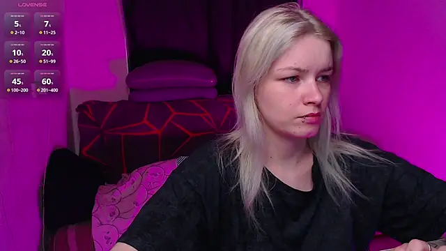 Snapshot of CherryNight6 chatting on 23, 6, 2026 CherryNight6 online show from 23, 6, 2026