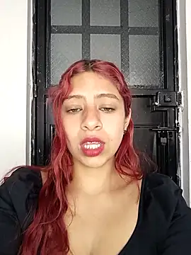 Snapshot of Lunatemptress4 chatting on 6, 1, 2026 Lunatemptress4 online show from 6, 1, 2026