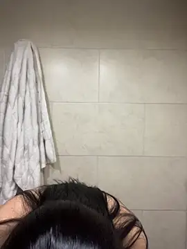 Lia  white online show from 2, 11, 2025