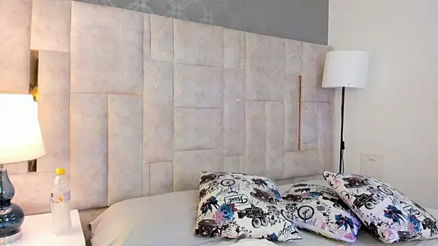 DianneVega online show from 22, 12, 2025