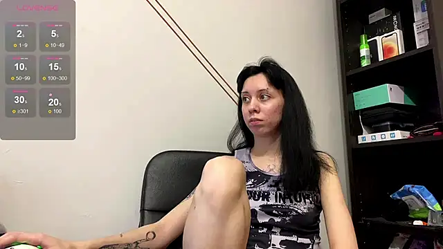 Snapshot of MoniShy chatting on 9, 11, 2025 MoniShy online show from 9, 11, 2025