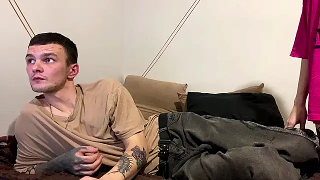 Snapshot of MoniShy chatting on 12, 11, 2025 MoniShy online show from 12, 11, 2025