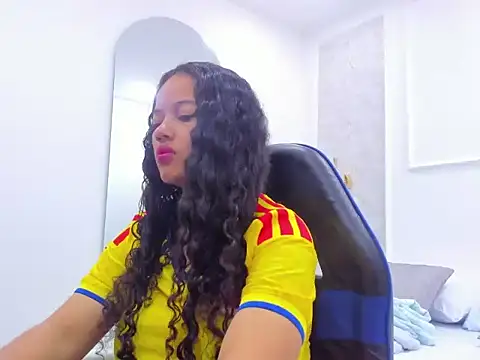 Snapshot of agata18_ chatting on 7, 7, 2026 agata18 online show from 7, 7, 2026
