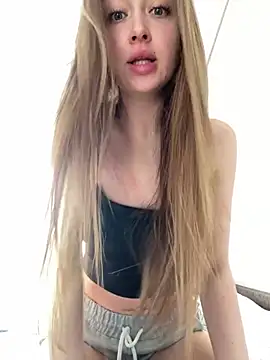 Snapshot of Angel_hotyy chatting on 4, 4, 2026 Angel hotyy online show from 4, 4, 2026