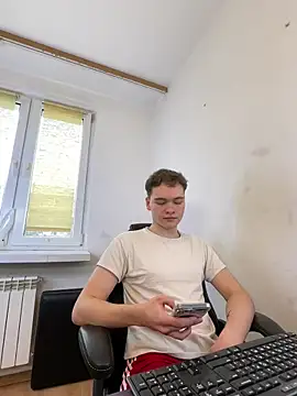 Snapshot of danielxfun chatting on 21, 12, 2025 danielxfun online show from 21, 12, 2025