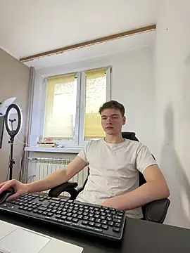 Snapshot of danielxfun chatting on 22, 12, 2025 danielxfun online show from 22, 12, 2025