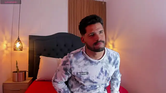 Snapshot of Hamilton_0 chatting on 29, 10, 2025 Hamilton 0 online show from 29, 10, 2025