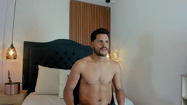 Snapshot of Hamilton_0 chatting on 31, 10, 2025 Hamilton 0 online show from 31, 10, 2025