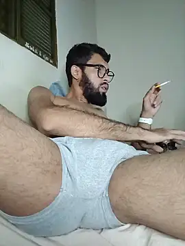 Snapshot of FerrariniHott chatting on 29, 10, 2025 FerrariniHott online show from 29, 10, 2025