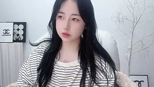 Snapshot of Love-hanzaizai718 chatting on 15, 11, 2025 Love-hanzaizai718 online show from 15, 11, 2025