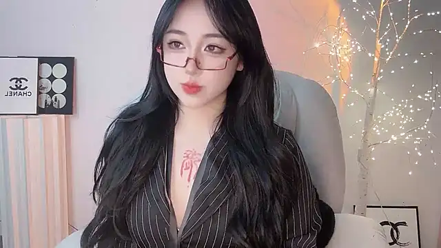 Snapshot of Love-hanzaizai718 chatting on 16, 11, 2025 Love-hanzaizai718 online show from 16, 11, 2025