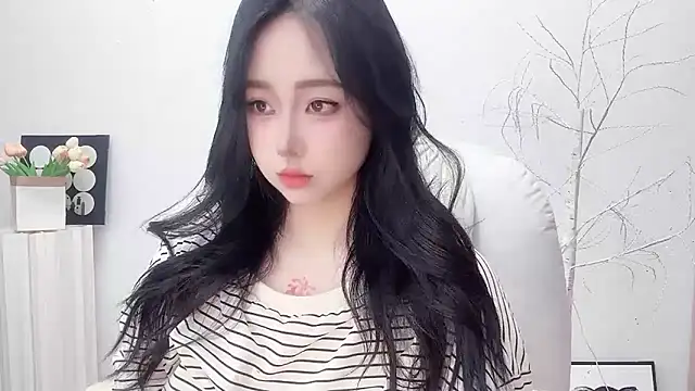 Snapshot of Love-hanzaizai718 chatting on 17, 12, 2025 Love-hanzaizai718 online show from 17, 12, 2025