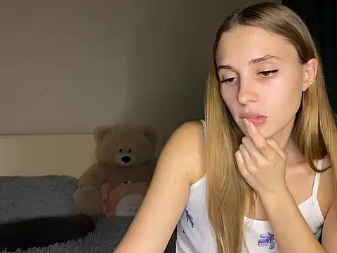 little-girl05 online show from 28, 10, 2025