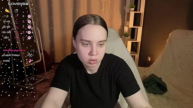 LunaDreeam online show from 5, 11, 2025