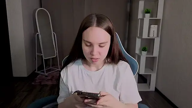 LunaDreeam online show from 19, 11, 2025