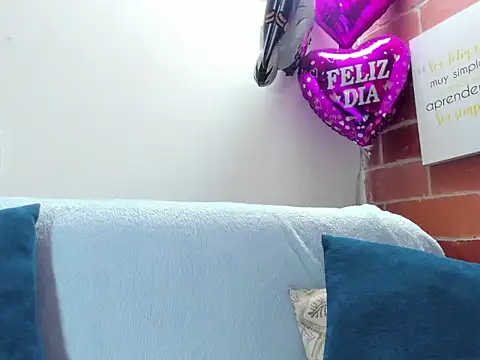 luna liore online show from 17, 12, 2025