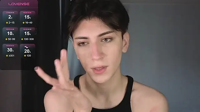 Snapshot of Oliver_star_boy_ chatting on 25, 11, 2025 Oliver star boy online show from 25, 11, 2025