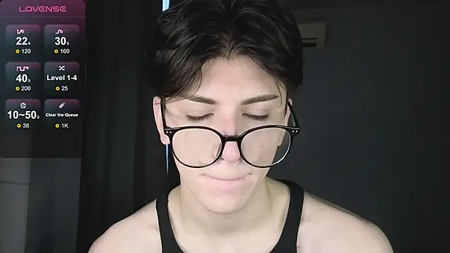 Snapshot of Oliver_star_boy_ chatting on 27, 11, 2025 Oliver star boy online show from 27, 11, 2025