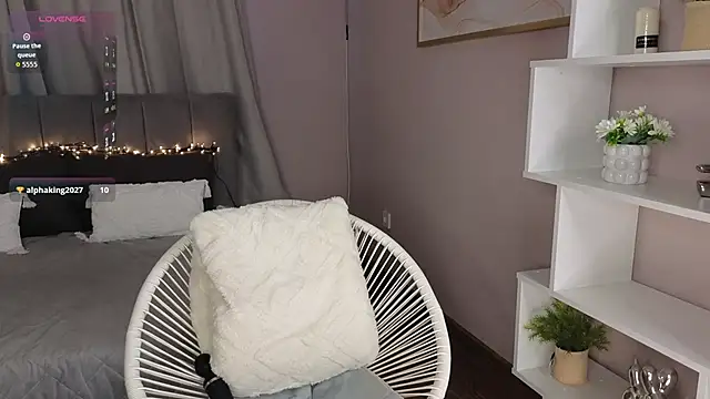 LilCatalia online show from 5, 6, 2026