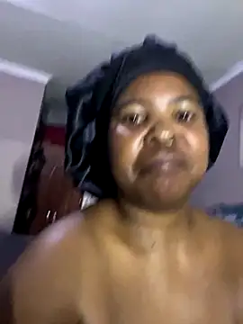 Snapshot of SweetCandy84 chatting on 5, 11, 2025 SweetCandy84 online show from 5, 11, 2025