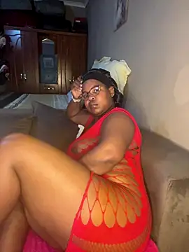 Snapshot of SweetCandy84 chatting on 16, 11, 2025 SweetCandy84 online show from 16, 11, 2025