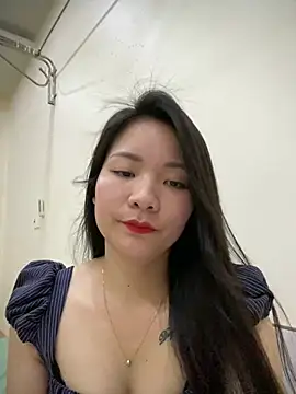 Bee Yellow00 online show from 2, 3, 2026