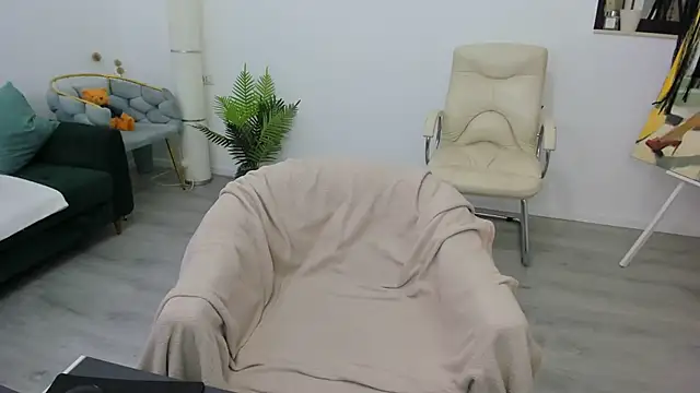 Arya Anna online show from 7, 11, 2025